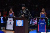 Allen Iverson球衣退休