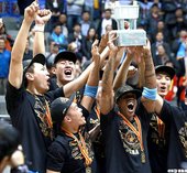 李學林拿下個人第二座CBA總冠軍