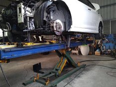 不強調！我們能修事故車 大撞車  側撞事件 小撞  車道向內