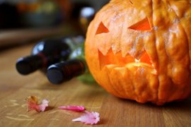 Halloween_and_Wine-WT_s640x427