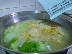 夏天的開胃就交給酸爽的酸菜鍋 x 十味觀酸菜白肉鍋🍲
