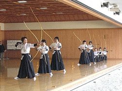 [山林北怪在日本參訪] 明治神宮至誠館弓道場的弓道表演