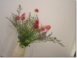 wingvase and flowers01.jpg