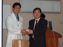 2004 Dr. Park and 朱志純教授