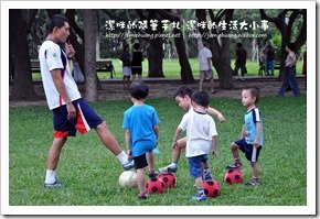 小宇的幼兒足球之熱身練習-1
