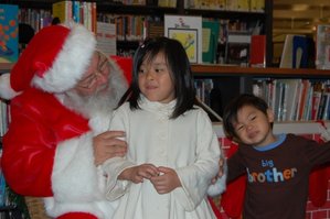 Santa Claus Solana Beach Library 024.JPG