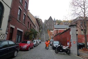 前往山丘上的Montagne de Bueren