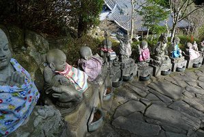 和十二生肖一起的沙彌