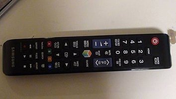 800px-Samsung_Smart_TV_remote