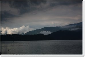 日月潭之風雲變色.jpg