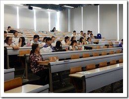 圖13.台灣大學教室學生學習