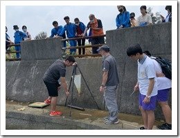 01-平鎮高中及本校同學共同實施夢湖水質採樣