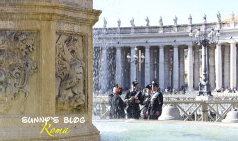St. Peter&apos;s Square04.jpg