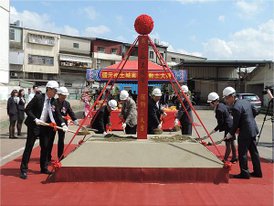 盛元裕土城案工程動土大典-貴賓參與開工動土儀式.JPG