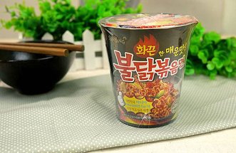 SamYang 辣炒雞肉杯麵.jpg