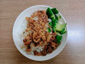 滷肉飯,小黃瓜,大湖牛肉麵店推薦
