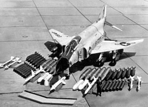 空襲台灣/米機襲來：二戰台灣空襲寫真集/臺灣大轟炸的歷史記憶
