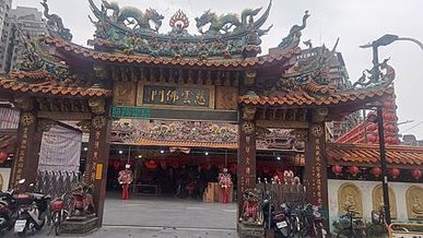 [新北旅遊]接雲寺附屬公園柏壽公園，這裡是南雅夜市商圈重要夜