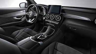 2016-Mercedes-Benz-GLC300-interior-view.jpg