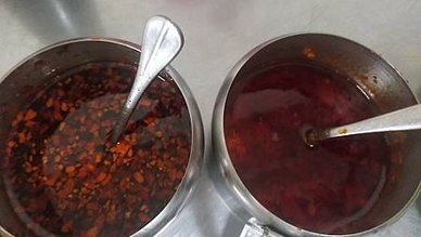 [基隆美食]好評不斷店家阿良飯麵館，滷味好吃又誇張的份量多，