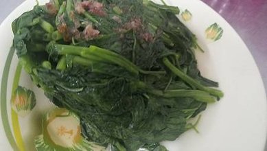 [基隆美食]好評不斷店家阿良飯麵館，滷味好吃又誇張的份量多，