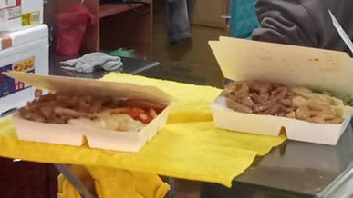 [新北美食]受中和當地鄉民喜愛的店家豪記燒臘，排隊的人潮成為
