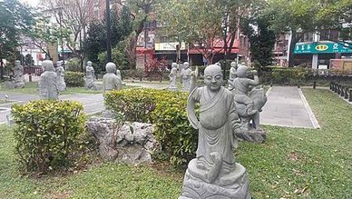 [新北旅遊]接雲寺附屬公園柏壽公園，這裡是南雅夜市商圈重要夜