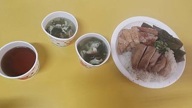 [新北美食]受中和當地鄉民喜愛的店家豪記燒臘，排隊的人潮成為