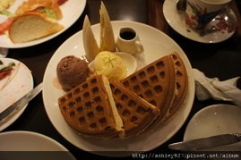 香蕉巧克力冰淇淋鬆餅DSC00096.JPG