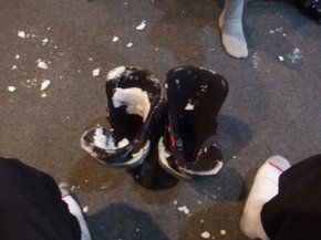 鞋子都是雪
