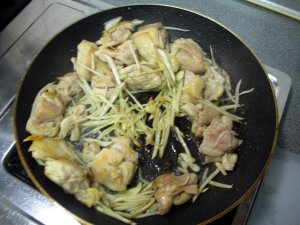 牛蒡雞肉義大利麵3.JPG