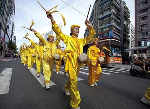 2012-7-24-minghui-falun-gong-taibei720-05