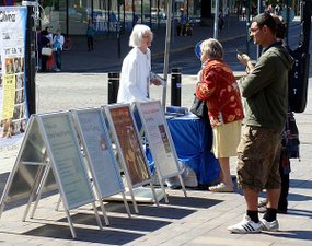 2012-6-24-minghui-falun-gong-finland-03