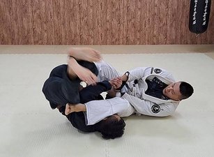 [ 參訪BJJ ] 無界柔術館長林柏瑜 (柔術浪人的巴柔Gi