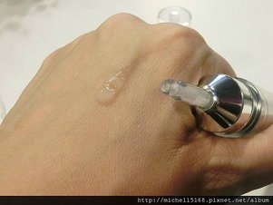 巴黎萊雅：玻尿酸抗皺微導系列--50X最高濃度玻尿酸注入，內補水、外抗皺