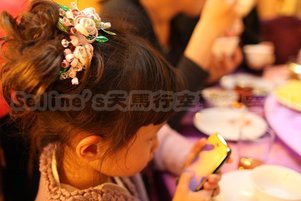 Seline阿姨幫我做的纏花頭飾--側面.jpg
