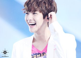 #SMTOWN2012 Baek Hyun (4)