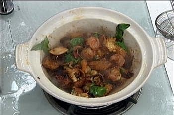 三杯海鮮豆腐煲