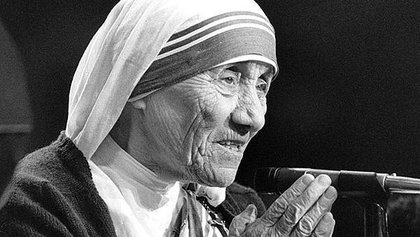 20151218T1445-379-CNS-MOTHER-TERESA-SAINTHOOD-CAUSES.jpg