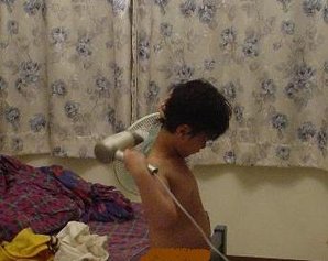 自己吹頭髮