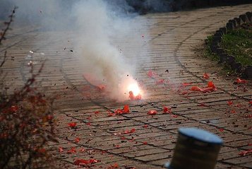 firecracker-17163_960_720.jpg