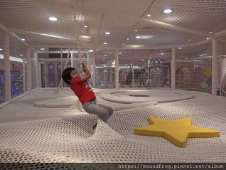 中和環球『夢想城體驗館』Kid%5Cs建築樂園-星空爬網