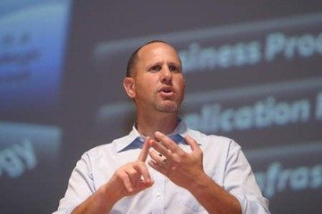 Steve-Guggenheimer-tech-ed-2008,J-N-160115-13
