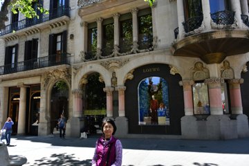 787-巴塞隆納-格拉西亞大道-Loewe總店-Casa Lleo Morera_.JPG