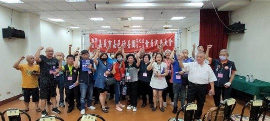以造橋鋪路聞名的嘉邑行善團+行善團四樓供奉的城隍爺+帶著擔任