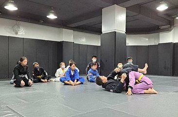 [ 參訪巴柔 ]  BJJ 學童班的專業教練 -  鄭智仁 