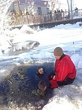 170px-Hypothermia_Training,_Marine_Mountain_Warfare_Center,_California_USA.jpg