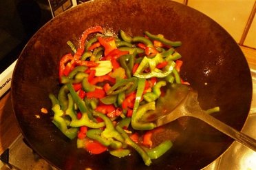 step 2-stir fry the capsicum.JPG