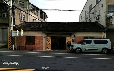 台中住宿_大甲_紅磚小屋_公車站.jpg