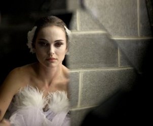 blackswan02.jpg